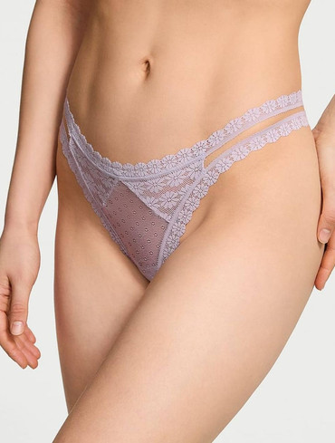 Трусики стрінги з мереживом Daisy Lace Thong Panty
