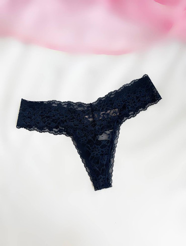 Трусики стрінги мереживні Lace Thong Panty