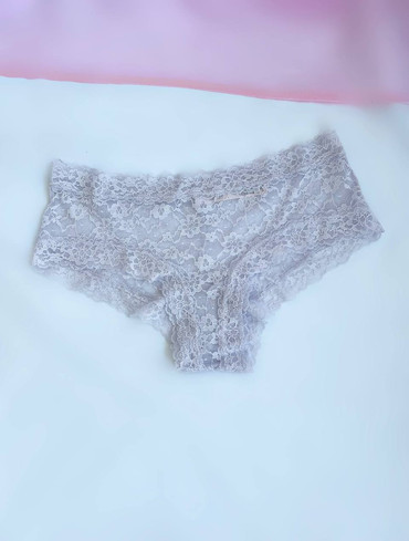 Мереживні трусики чікі Lace Cheeky Panty