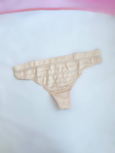Трусики стрінги з мікрофібри Seamless Thong Panty