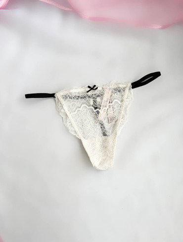 Мереживні трусики стрінги Lace-Trim V-String Panty